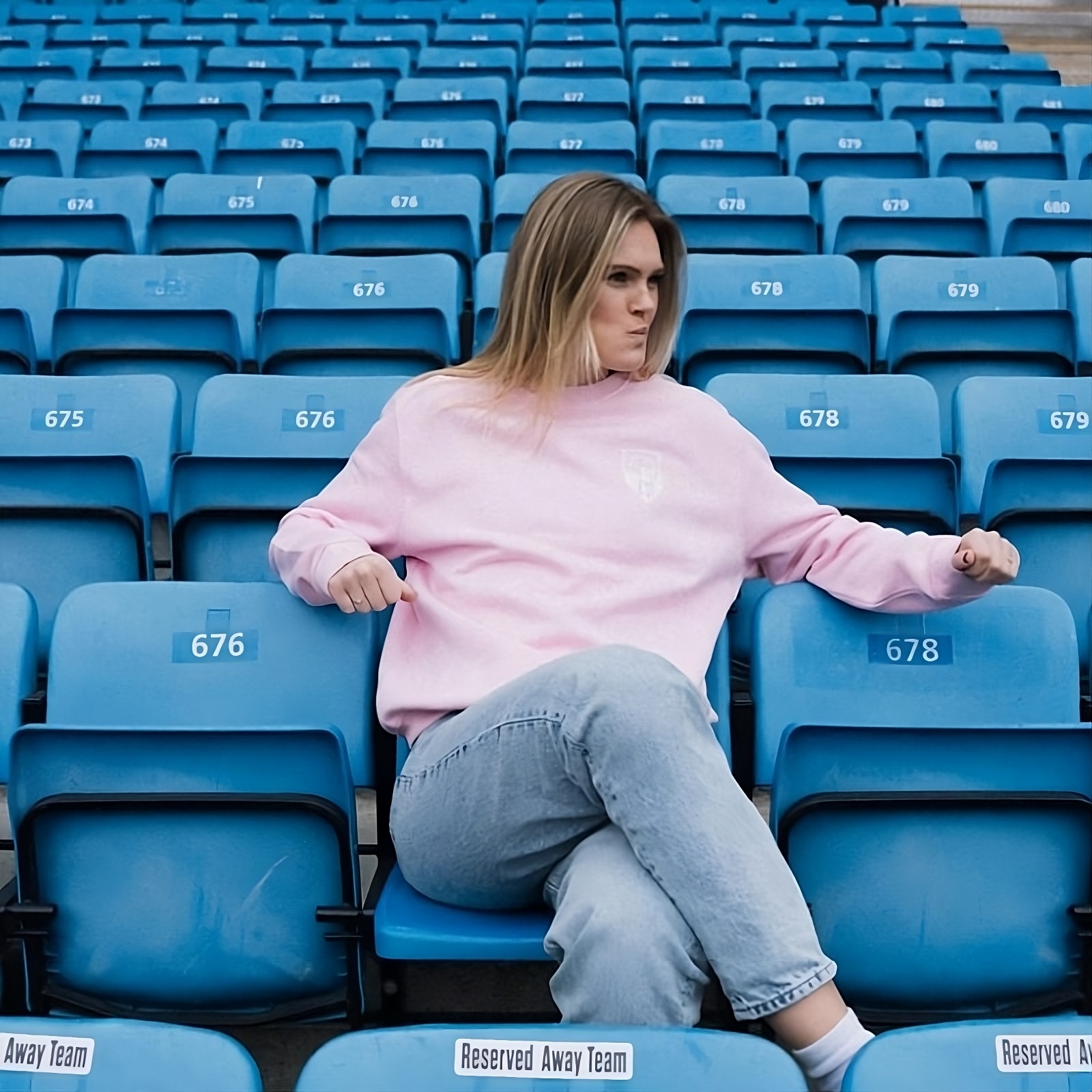 She Can Play Collegegenser II - Bilde 2